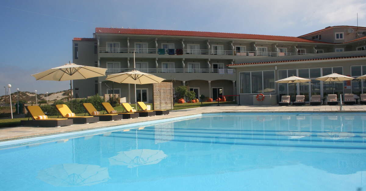 Een foto van het zwembad bij Star Inn Peniche