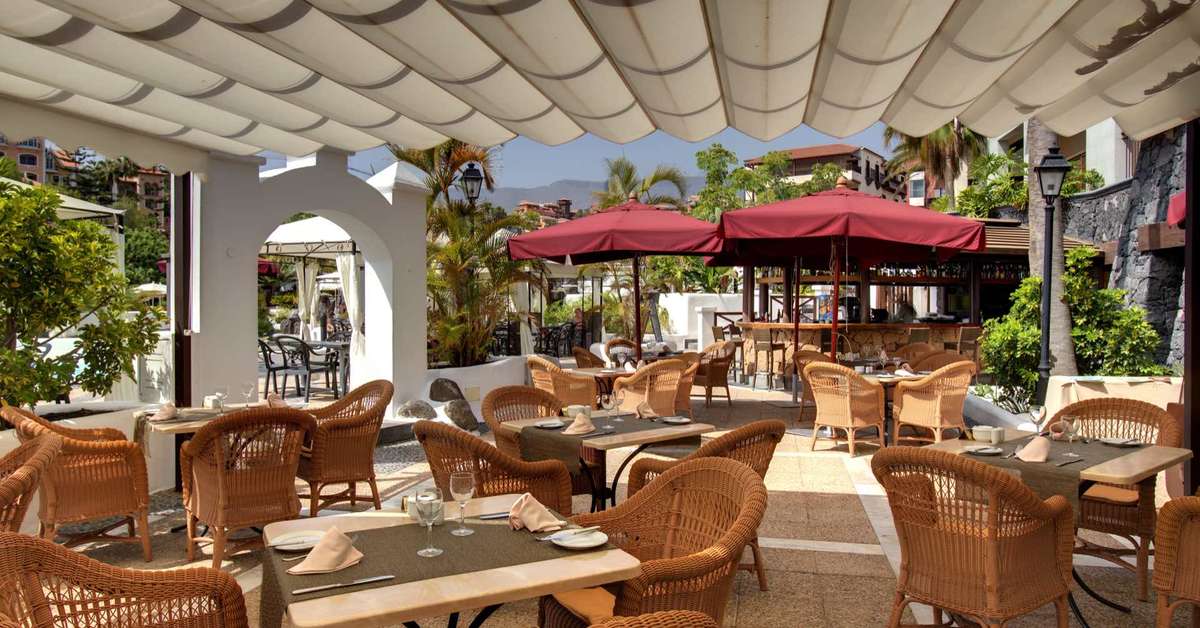 Een foto van het terras bij Gran Tacande Wellness & Relax