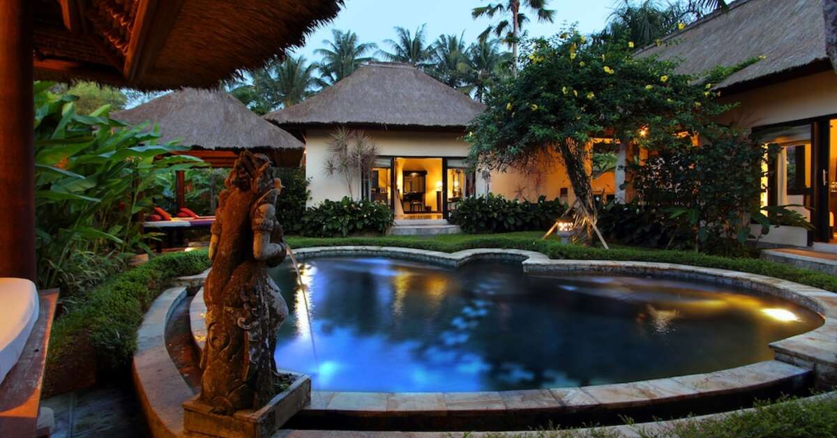 Een foto van het zwembad bij Furama Villas & Spa Ubud