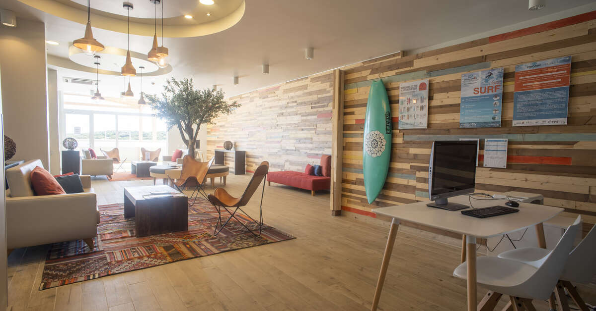 Een foto van het interieur van Star Inn Peniche