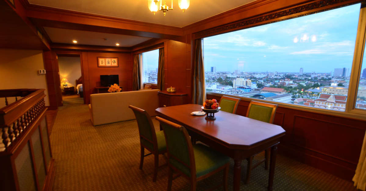 Een foto van het interieur van Ramada Plaza by Wyndham Bangkok Menam Riverside