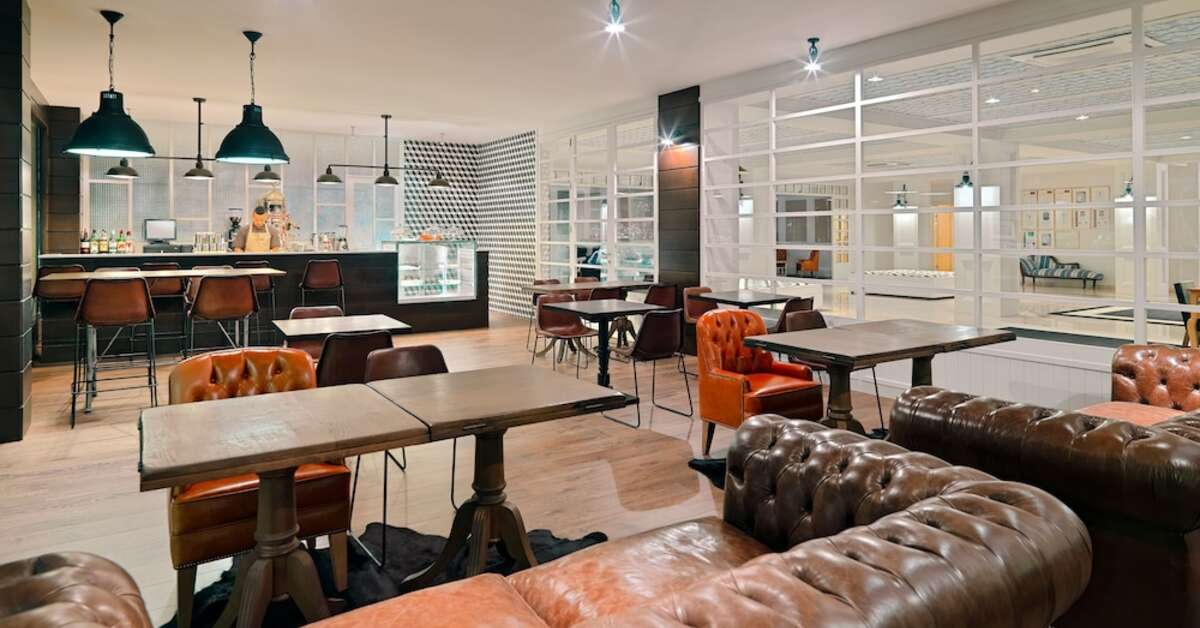 Een foto van het interieur van H10 Delfin