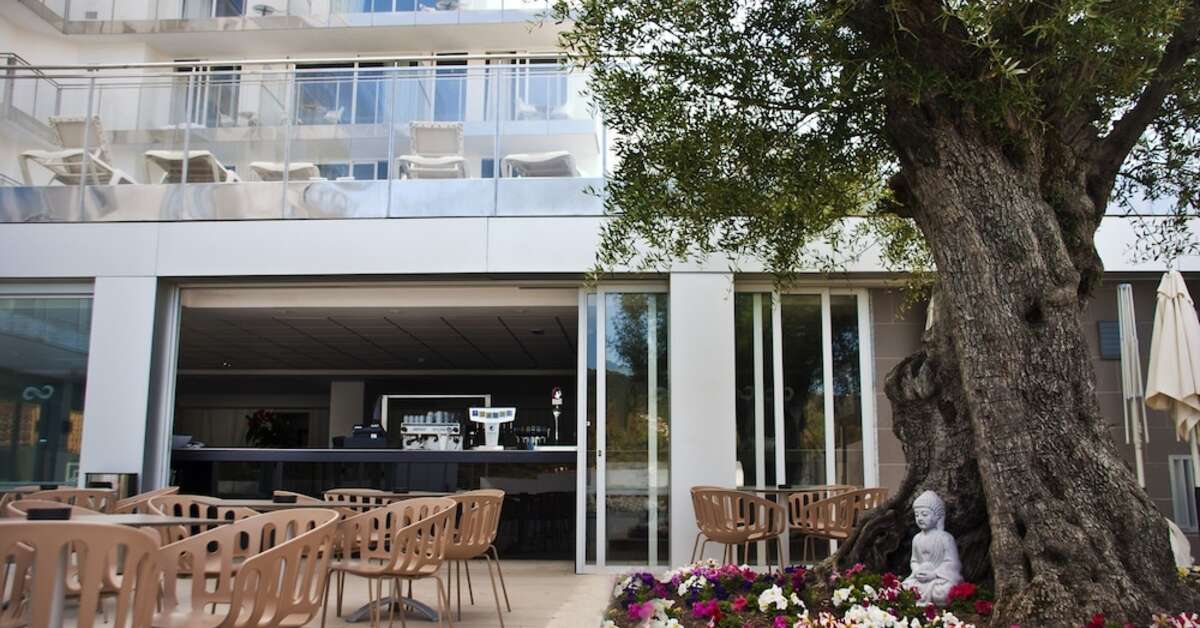 Een foto van het terras bij Hotel Europa Spa