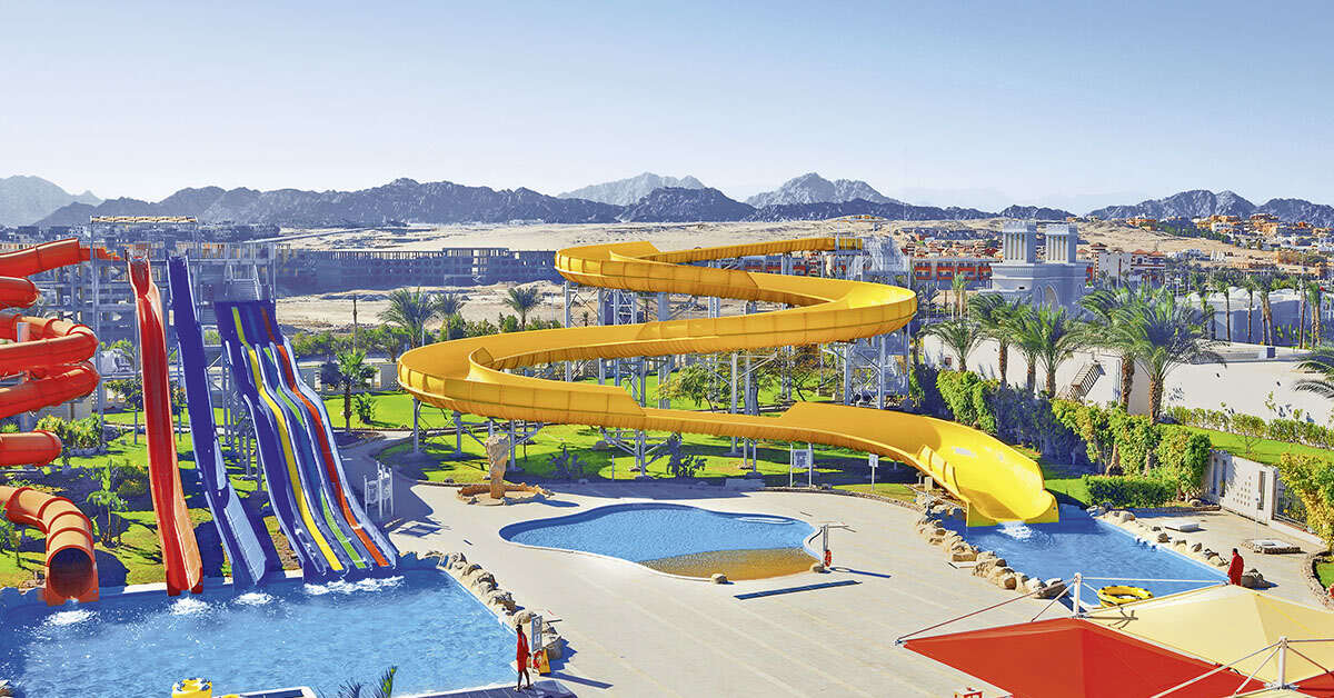 Een foto van het zwembad bij Pickalbatros Royal Moderna Resort