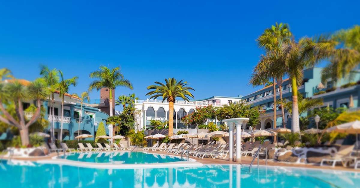 Een foto van het zwembad bij Roca Nivaria Gran Hotel