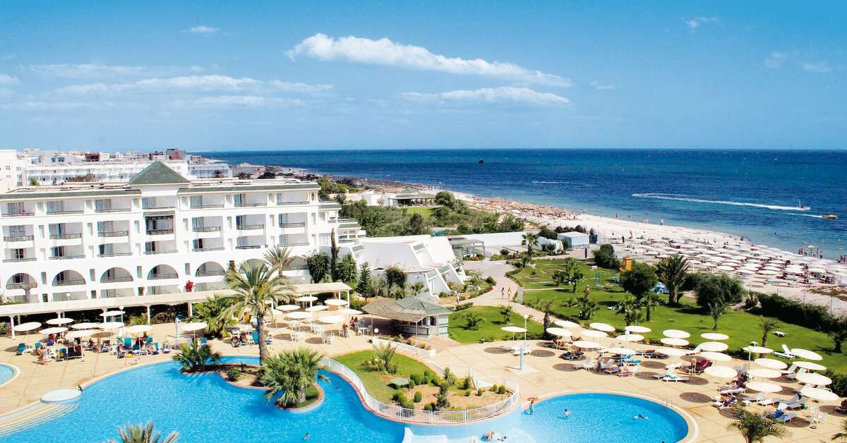 Een foto van het zwembad bij El Mouradi Palm Marina
