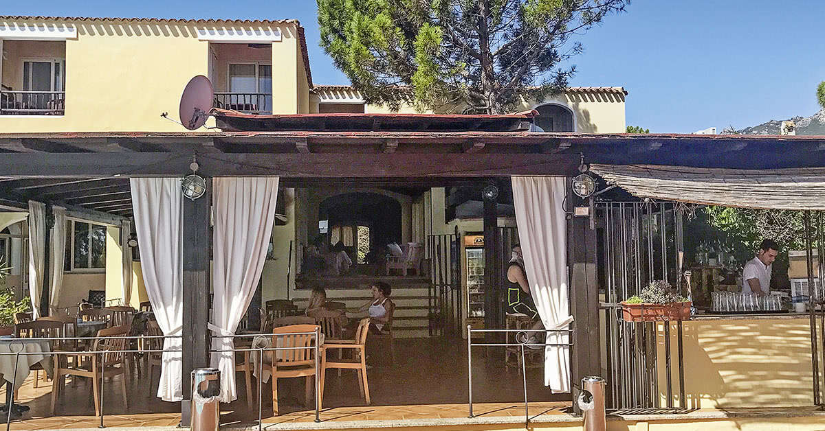 Ein Foto Colonna Hotel Du Golf