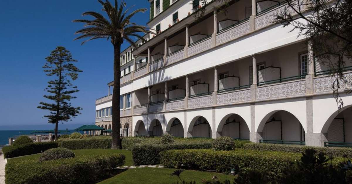 Een foto van de buitenkant van Vila Gale Ericeira