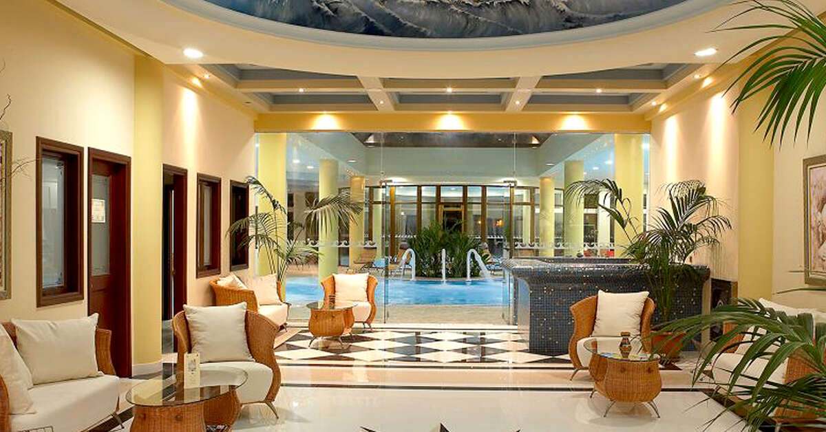 Een foto van het interieur van Atrium Palace Thalasso Spa Resort & Villas