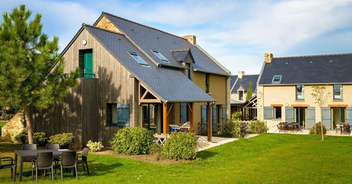 Een foto van de buitenkant van Les Hauts de la Houle