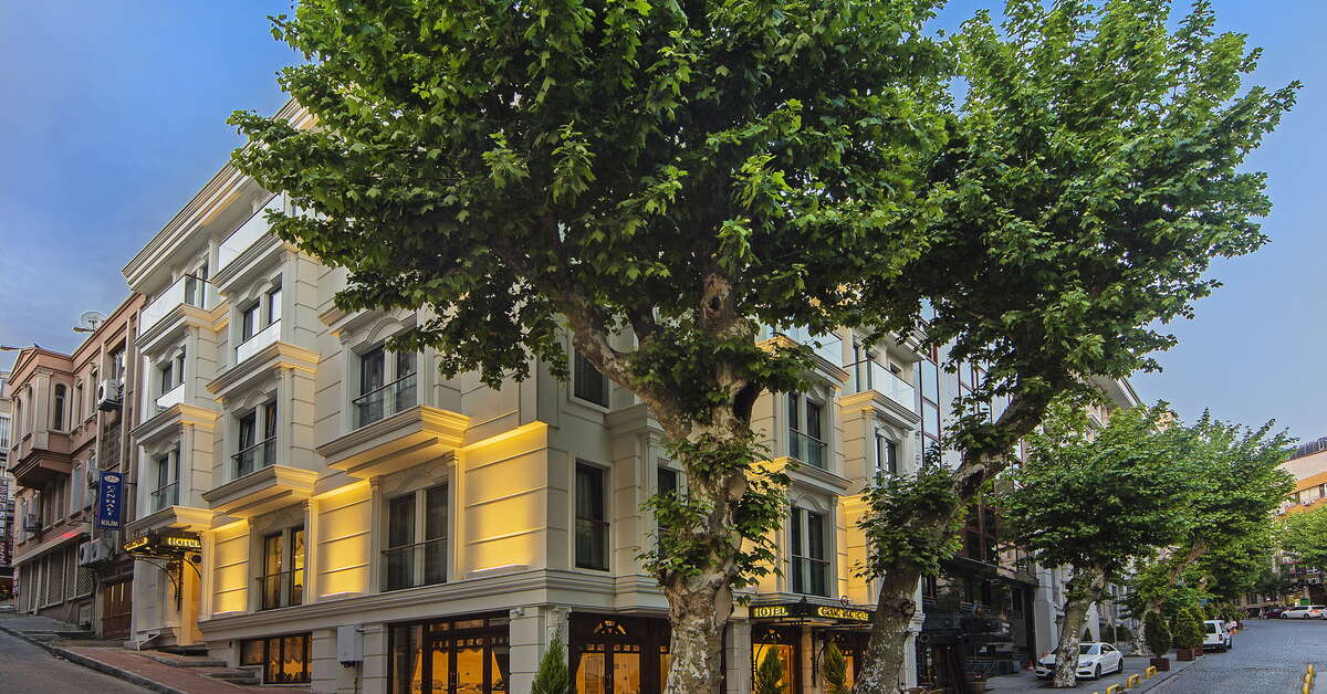 Ein Foto Grand Naki Hotel