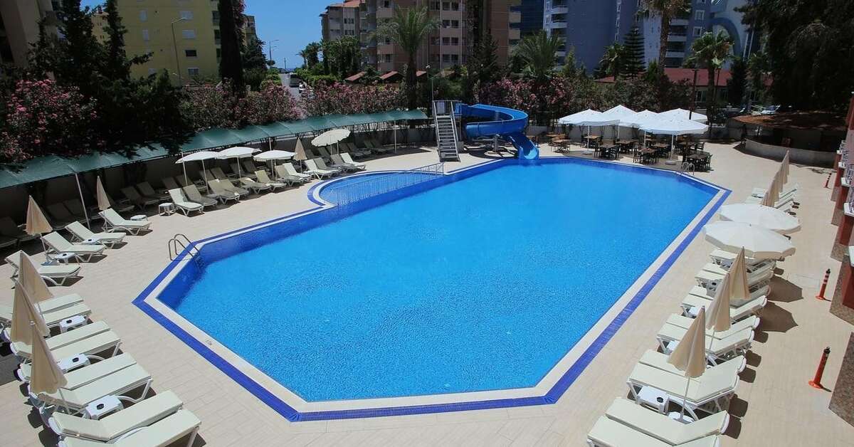 Een foto van het zwembad bij Simply Fine Hotel Alize