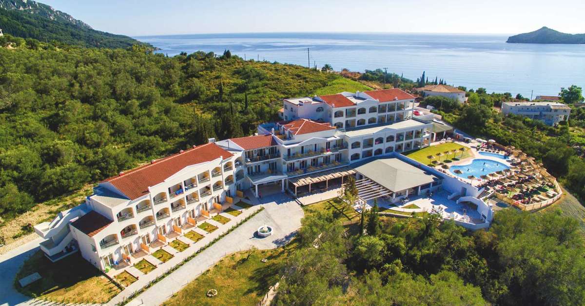 Een foto van de buitenkant van San George Palace Hotel