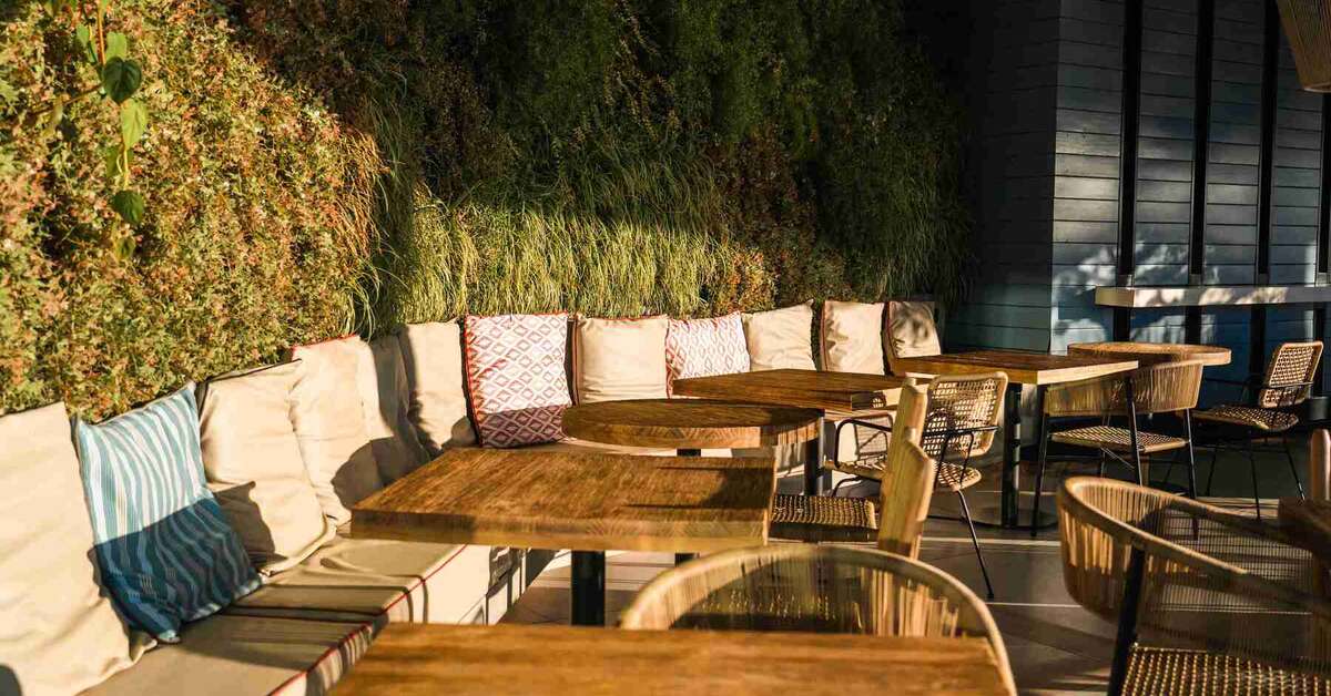 Een foto van het terras bij Solymar Gran Hotel