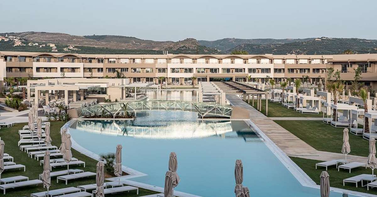 Een foto van het zwembad bij Euphoria Resort