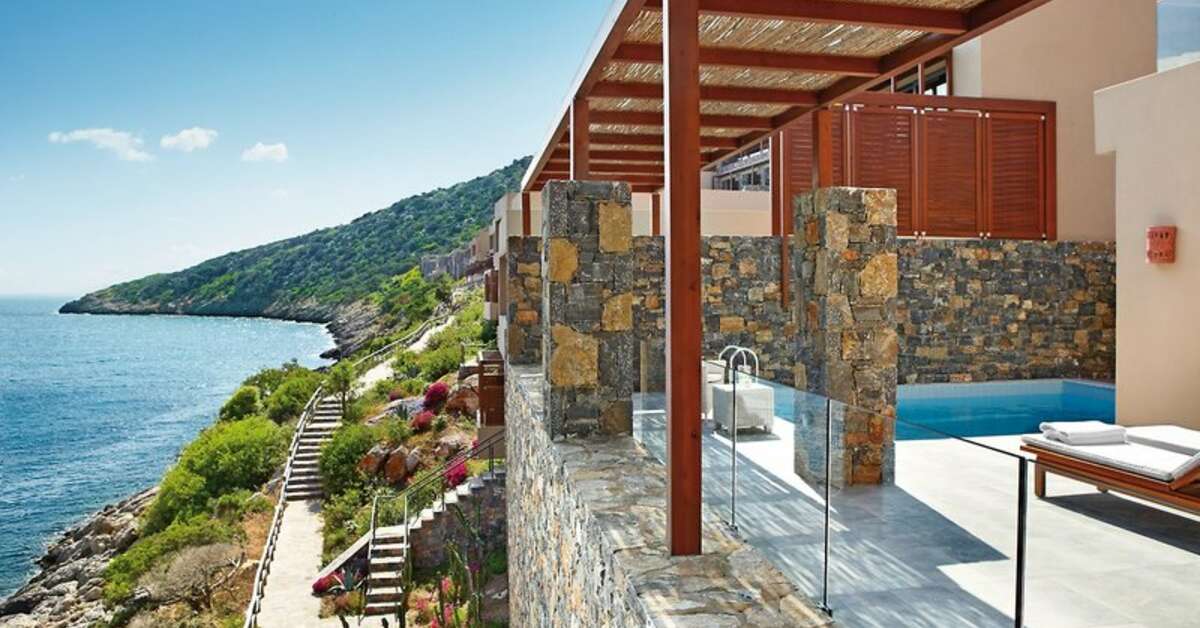Een foto van de buitenkant van Daios Cove Luxury Resort & Villas