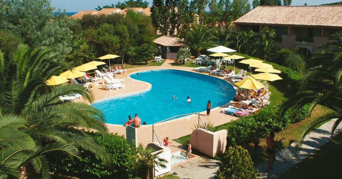 Een foto van het zwembad bij Residence Club Odalys Sognu di Mare