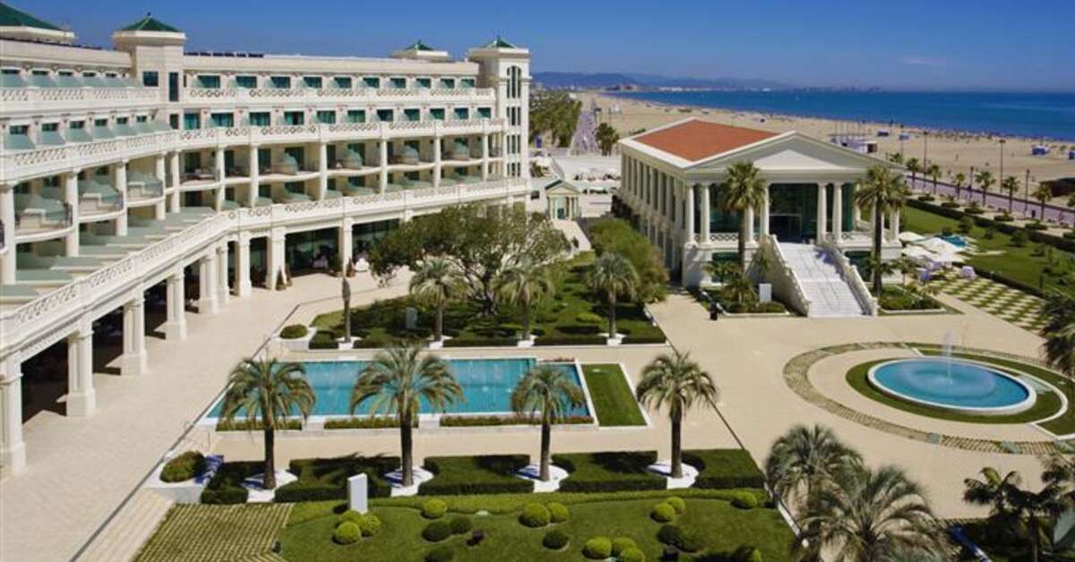 Ein Foto vom Pool im Las Arenas Balneario Resort