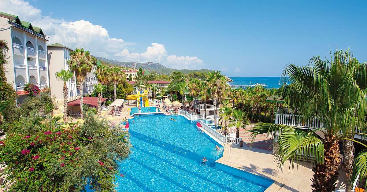 Ein Foto vom Pool im Sevenseas Palmeras Bay