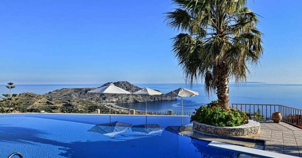 Een foto van het zwembad bij Stefanos Village Hotel