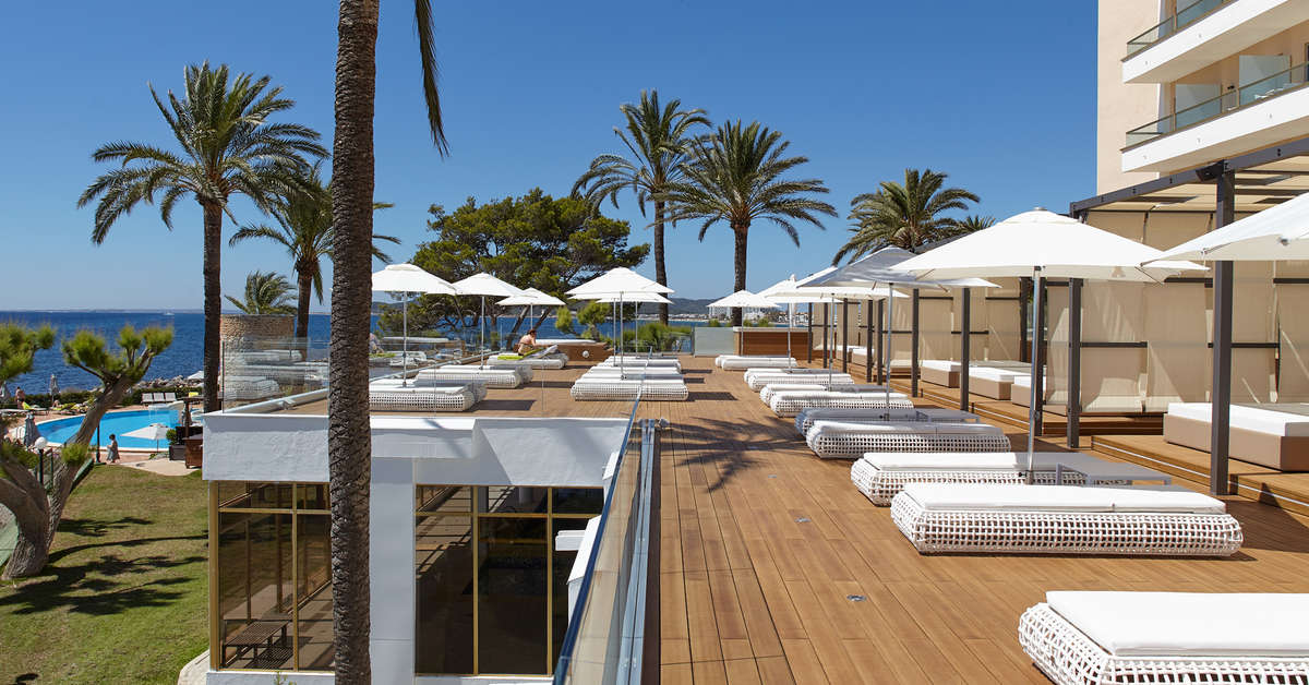 Ein Foto von der Terrasse im Hotel Torre del Mar