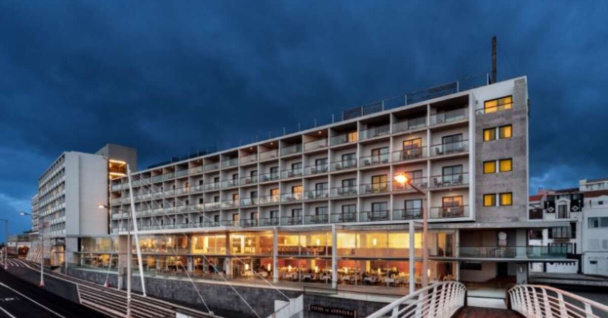 Een foto van de buitenkant van Hotel Marina Atlantico