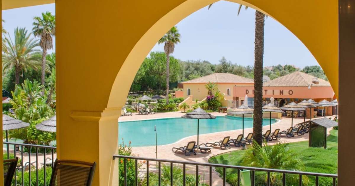 Een foto van het zwembad bij Jardim da Meia Praia