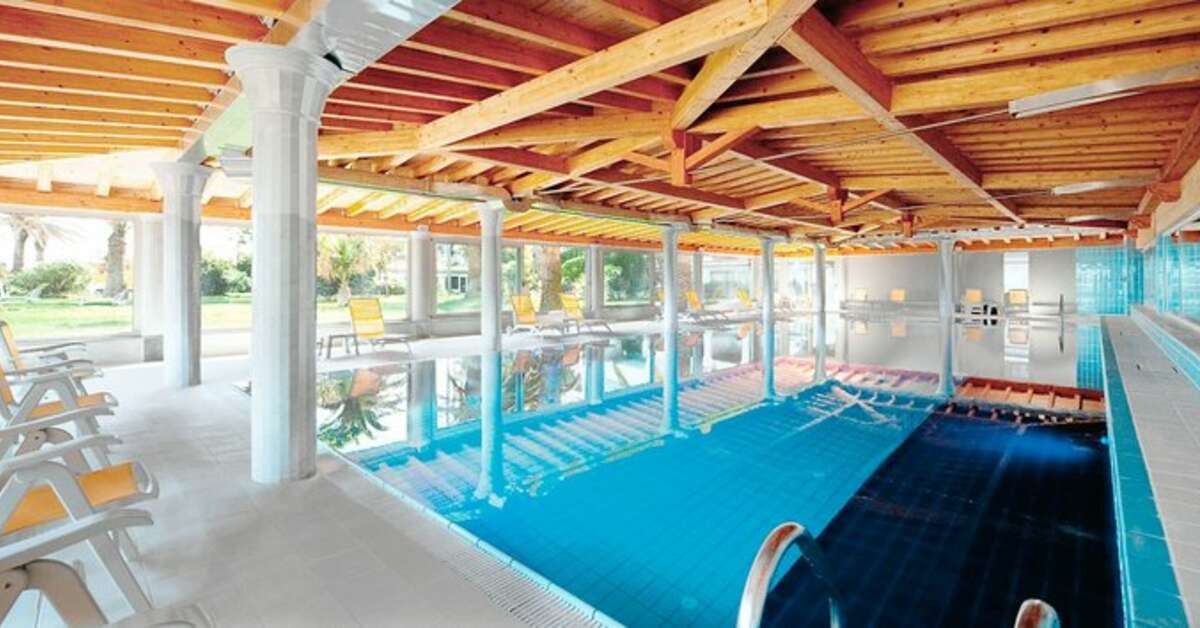 Ein Foto vom Pool im Delta Hotels Giardini Naxos