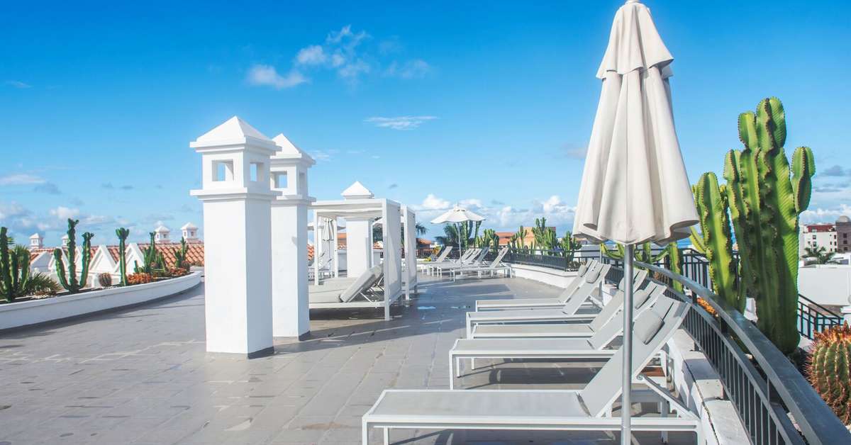 Een foto van het terras bij Parque del Sol