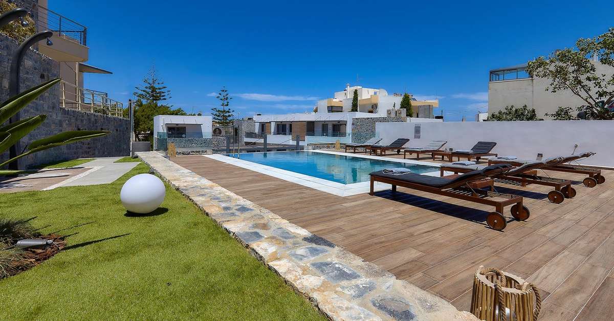 Ein Foto vom Pool im Seascape Luxury Residences