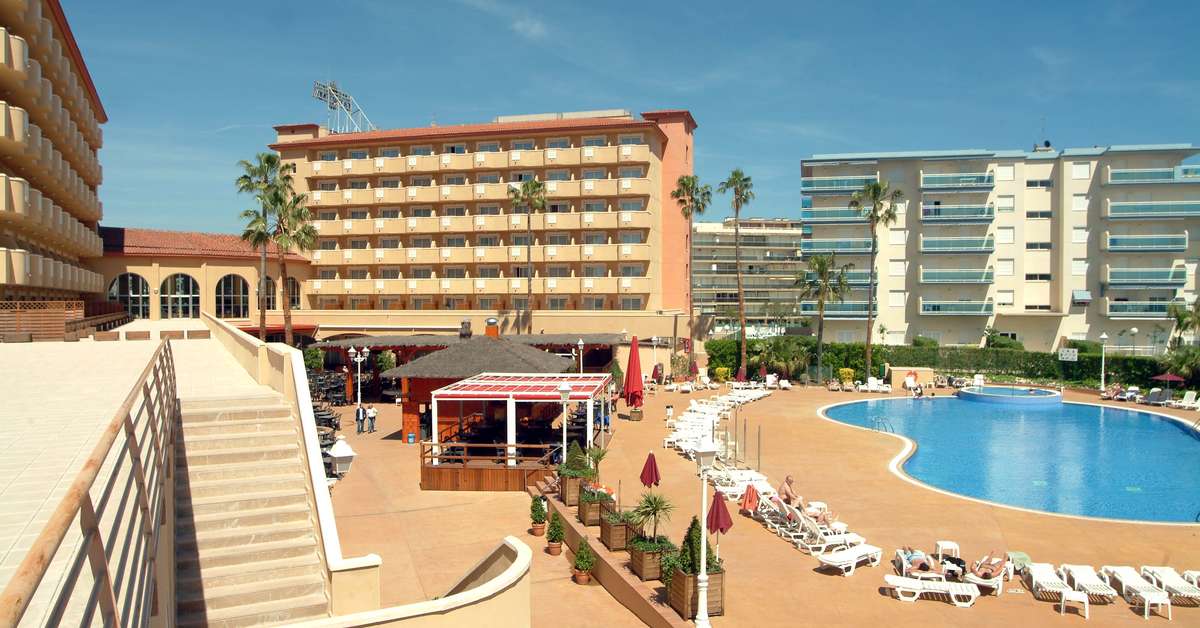 Een foto van het zwembad bij Ohtels La Hacienda