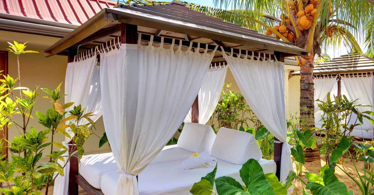 Een foto van het terras bij Tamassa Resort