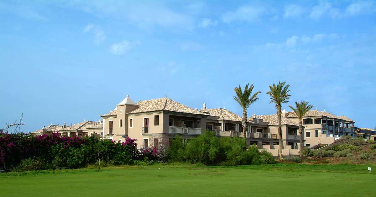 Een foto van de buitenkant van Marylanza Suites & Spa