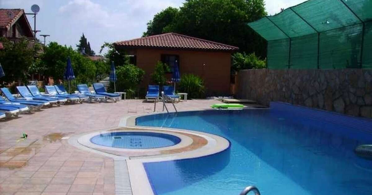 Ein Foto vom Pool im Ozlem Garden Hotel