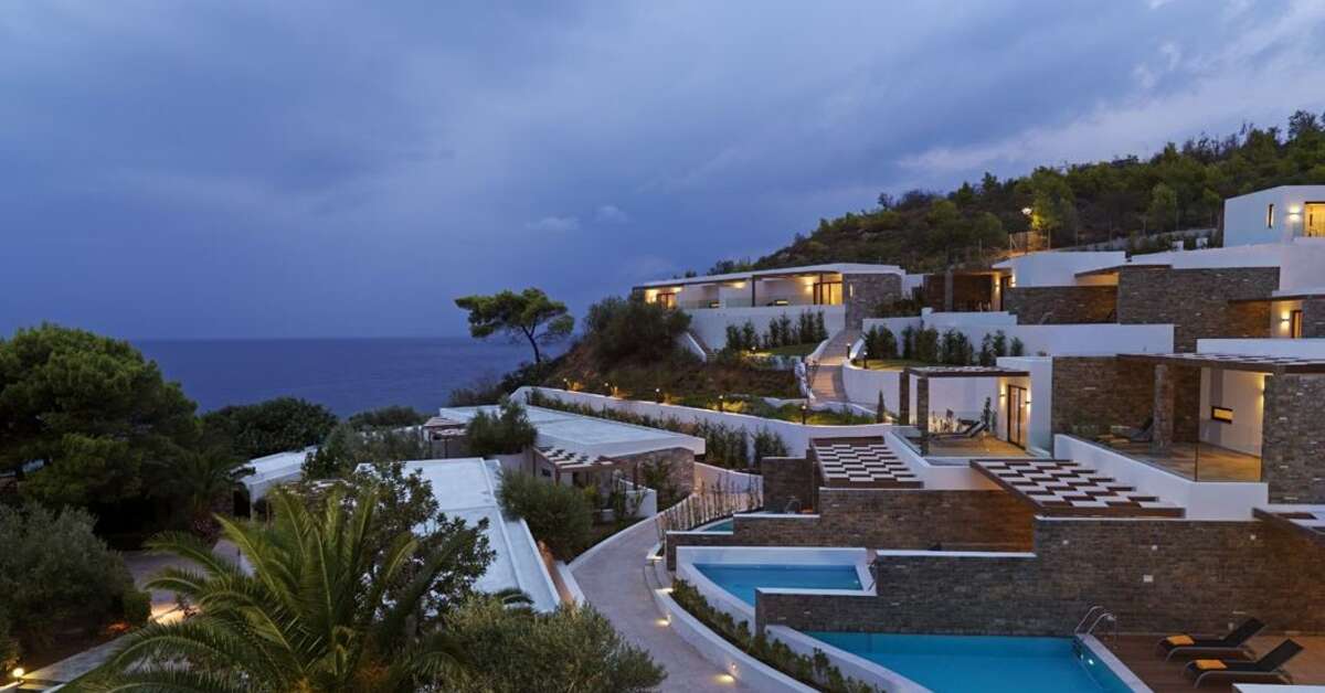Een foto van de buitenkant van Wyndham Loutraki Poseidon Resort