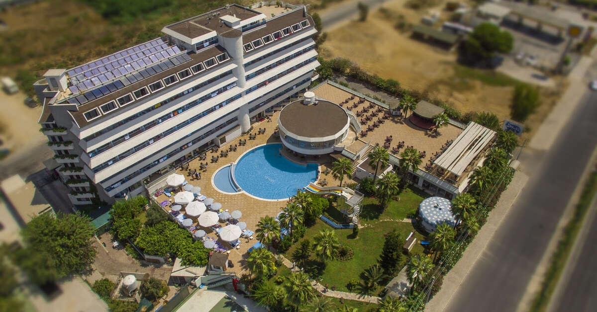 Een foto van het zwembad bij Hotel Drita
