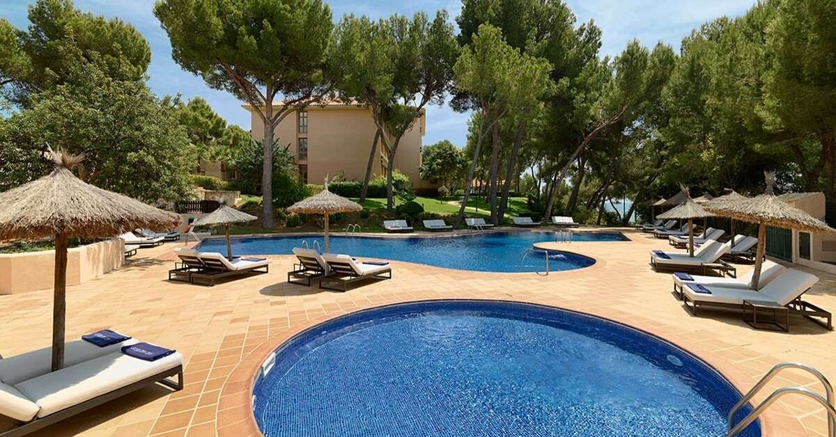 Ein Foto vom Pool im H10 Punta Negra