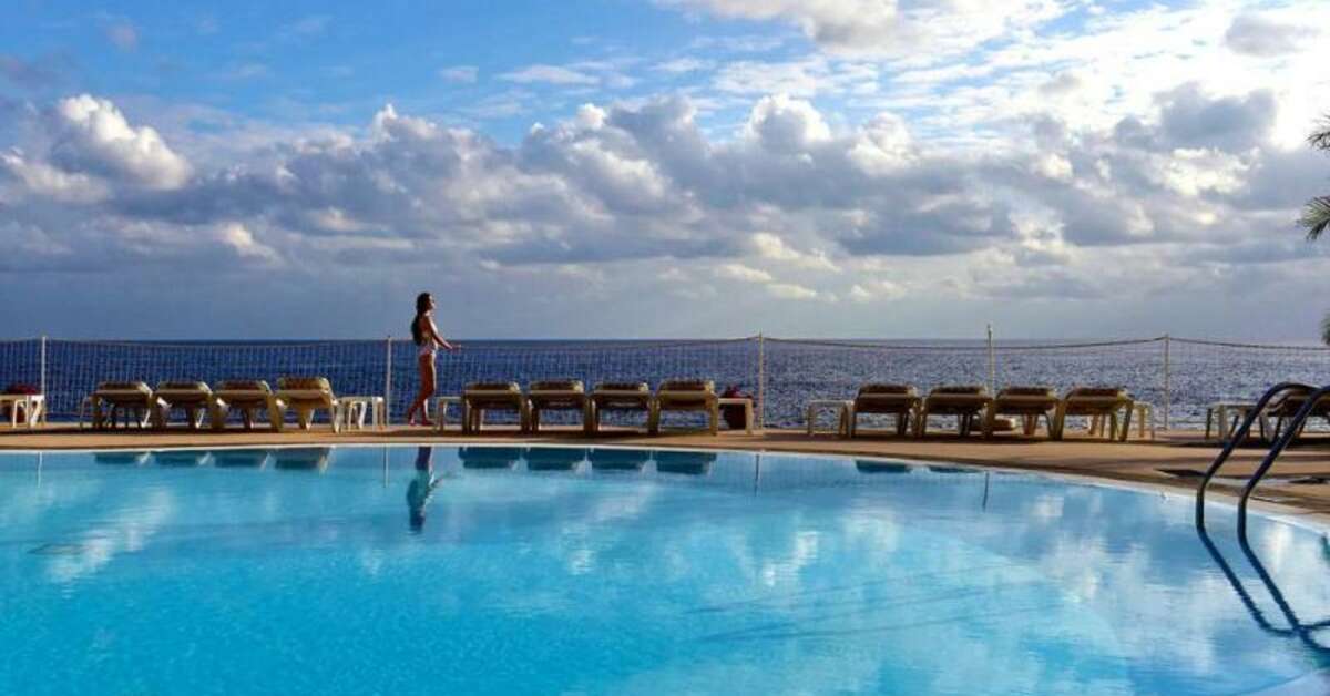 Een foto van het zwembad bij Pestana Vila Lido Madeira