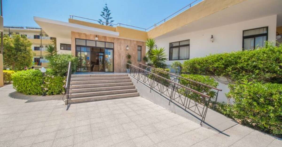 Een foto van de buitenkant van Aegean Bay Hotel