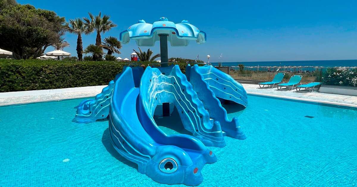 Een foto van het zwembad bij Blue Sea Beach Resort