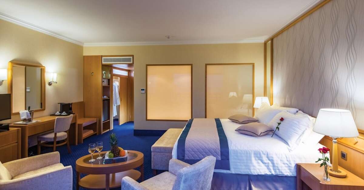 Een foto van Constantinou Bros Athena Royal Beach Hotel