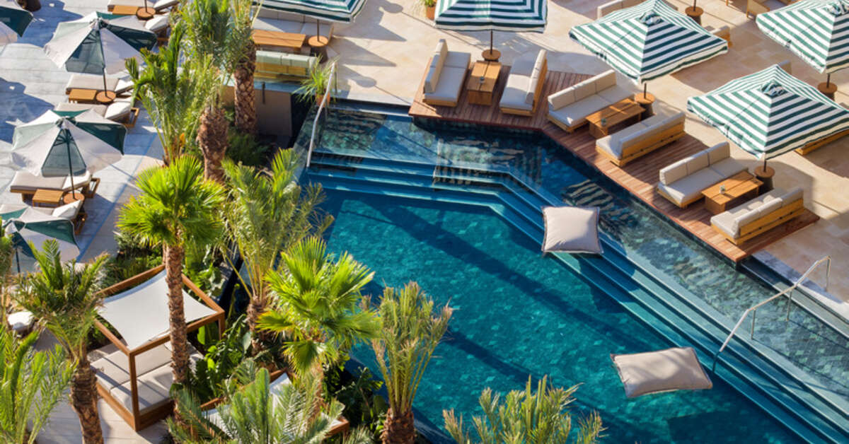Een foto van het zwembad bij Daios Cove Luxury Resort & Villas