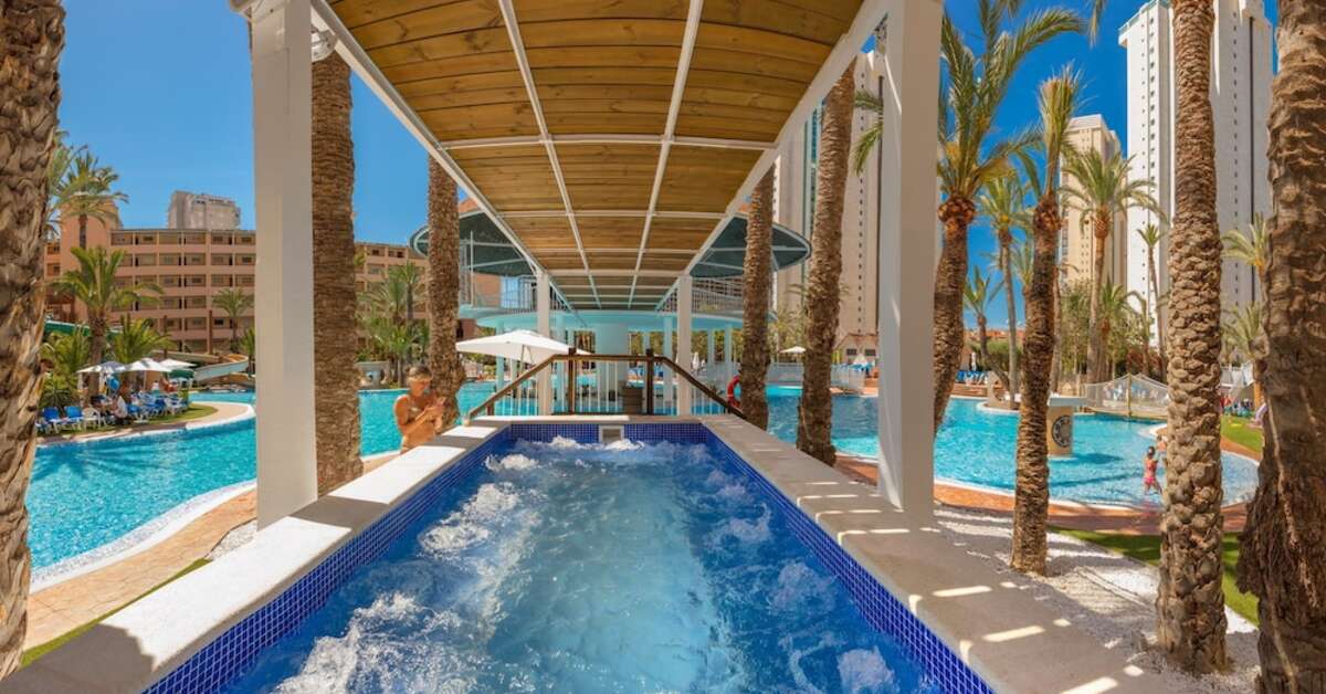 Een foto van het zwembad bij Magic Tropical Splash Aparthotel