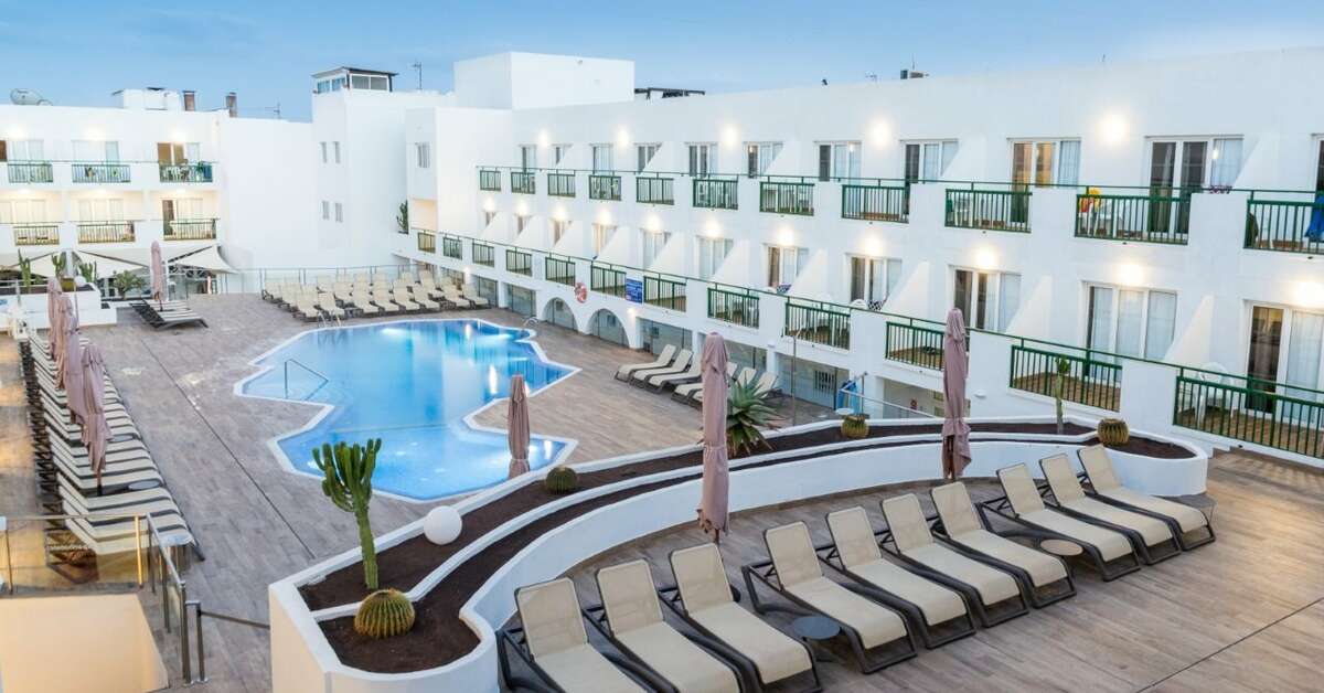 Een foto van het zwembad bij Appartementen Dunas Club