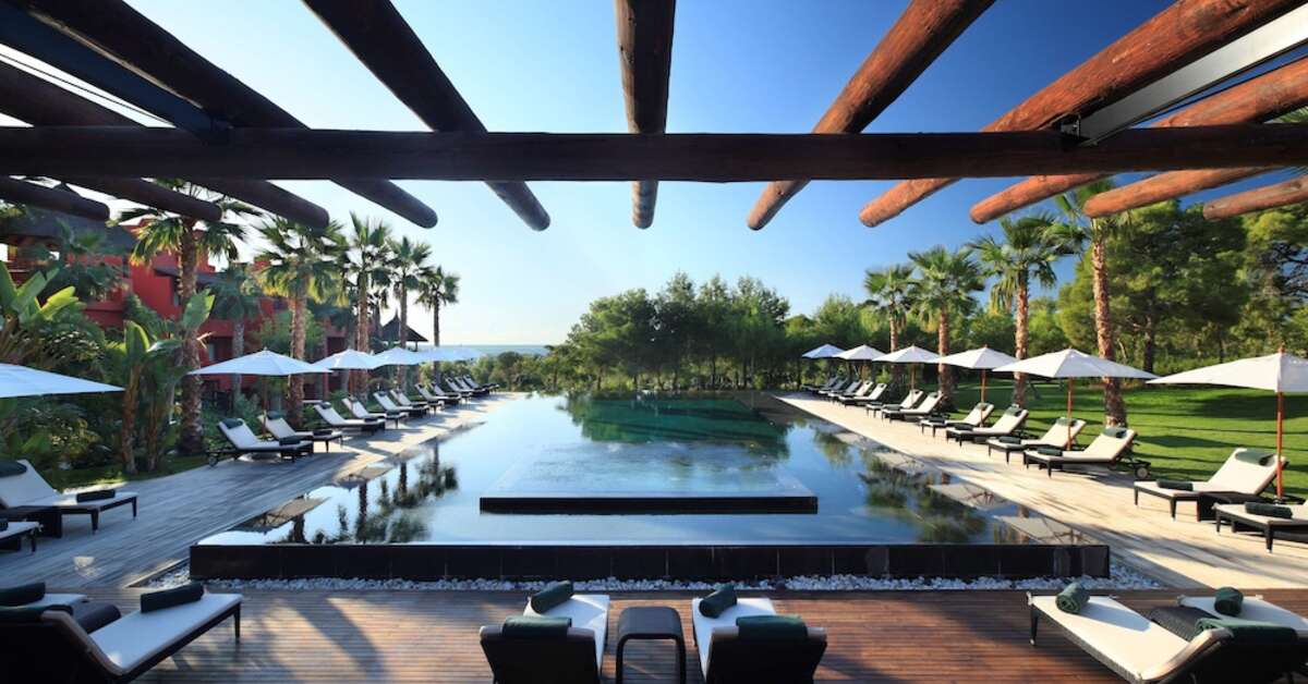 Een foto van het zwembad bij Asia Gardens Hotel & Thai Spa