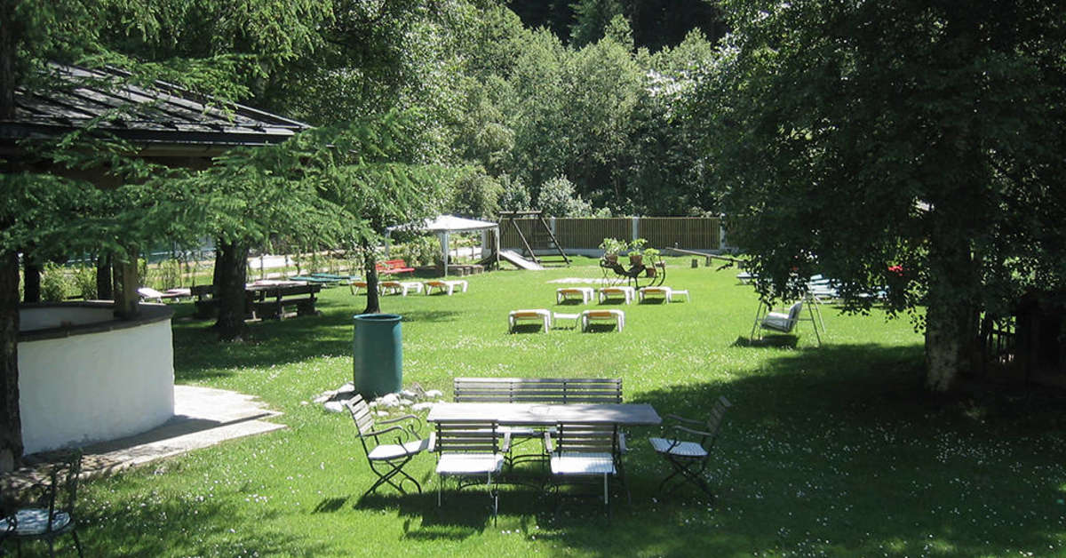 Een foto van het terras bij Hotel Die Sonne
