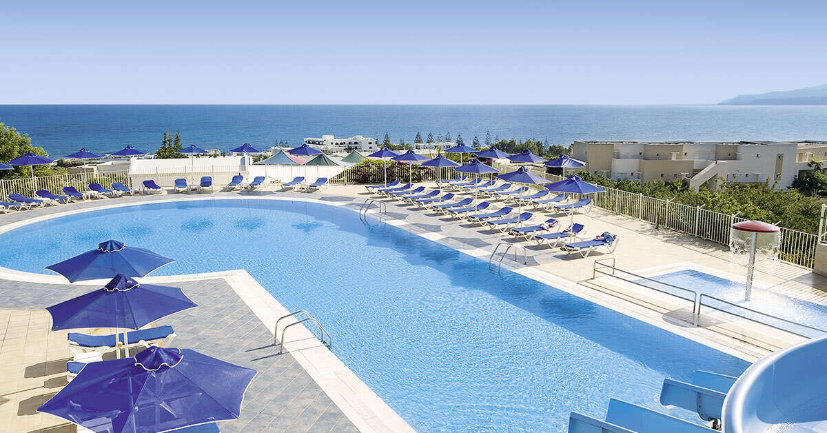 Een foto van het zwembad bij Grand Hotel Holiday Resort