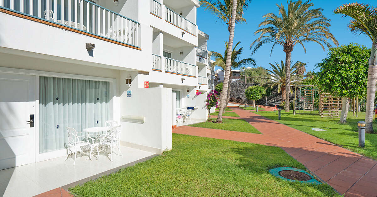 Een foto van het terras bij Appartementen Fariones