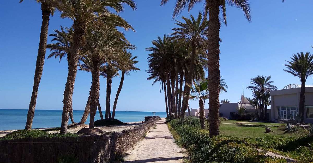 Een foto van het terras bij Zita Beach Resort