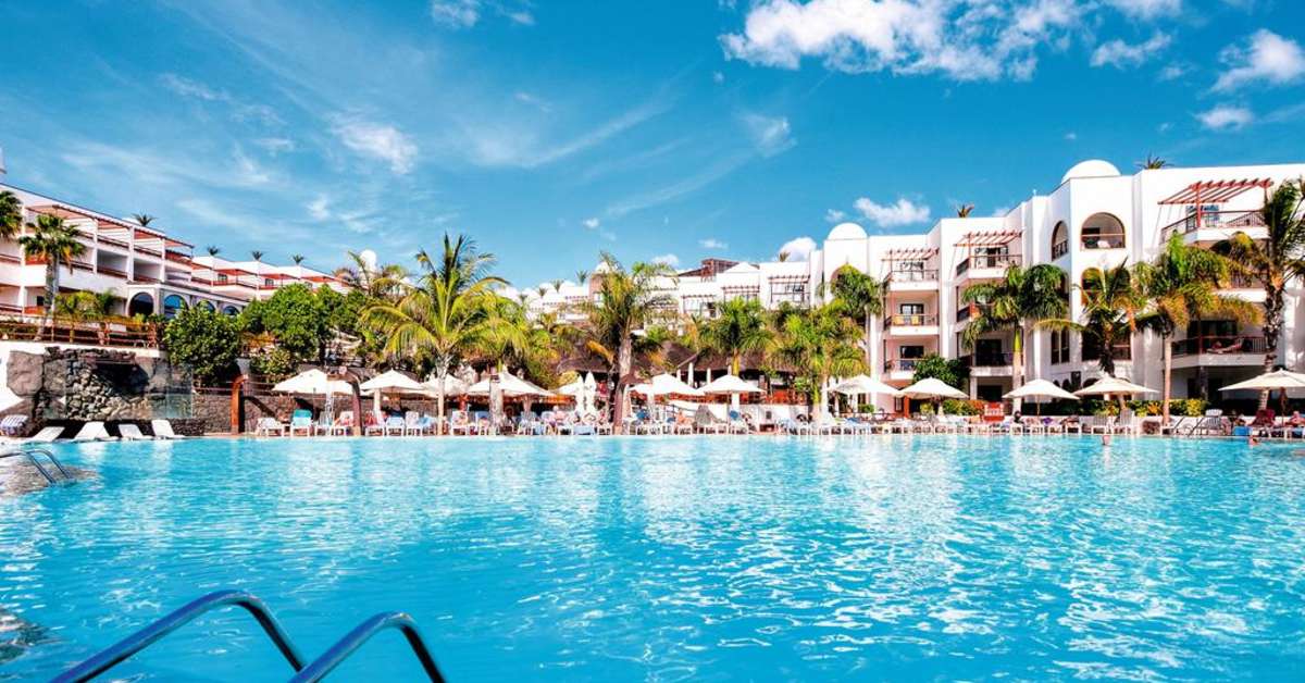 Een foto van het zwembad bij Princesa Yaiza Suite Hotel Resort